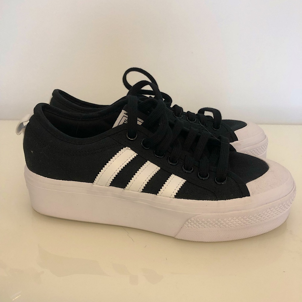 Adidas NIZZA platform shoes (BLACK WOMEN SIZE 8)